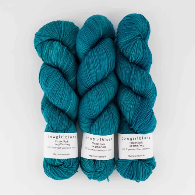 Cowgirlblues Proper Sock Camps Bay Sockenwolle handgefärbt