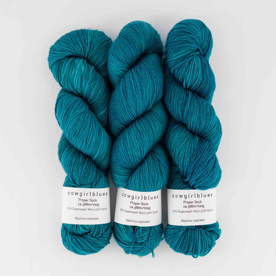 Cowgirlblues Proper Sock Camps Bay Sockenwolle handgefärbt