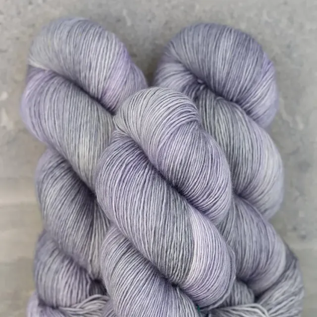 Madelinetosh Tosh Merino Light Moonstone Wolle 384 m