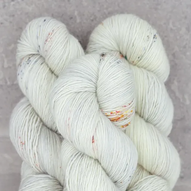 Madelinetosh Tosh Merino Light Wolle Horn Fingering