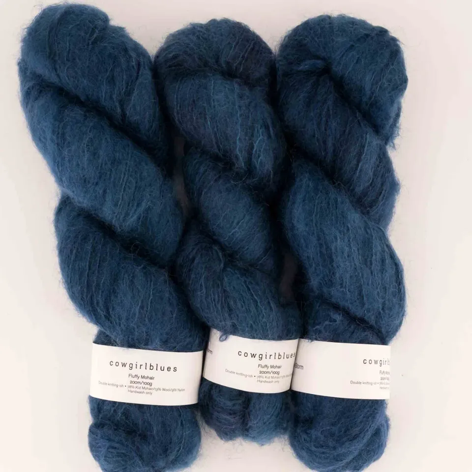 Cowgirlblues Fluffy Cape Storm Wolle Storm handgefärbt