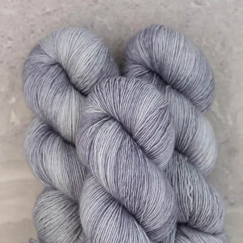 Madelinetosh Tosh Merino Light Great Grey Owl Wolle 1 Strang Lace