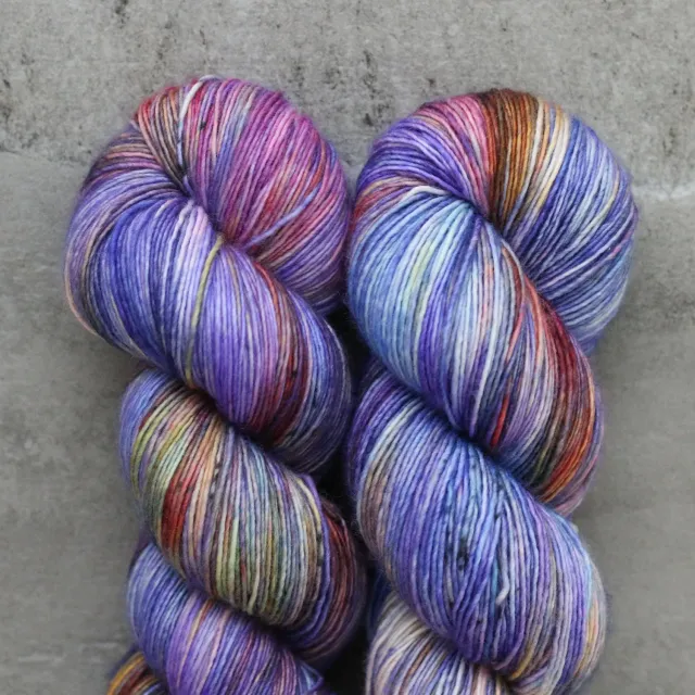 Madelinetosh Woolcycle Sport Yarn is a Verb Garn 300m