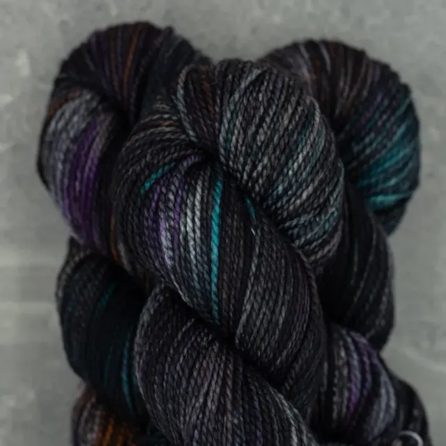 Madelinetosh Farm Twist Wolle Bittersweet DK