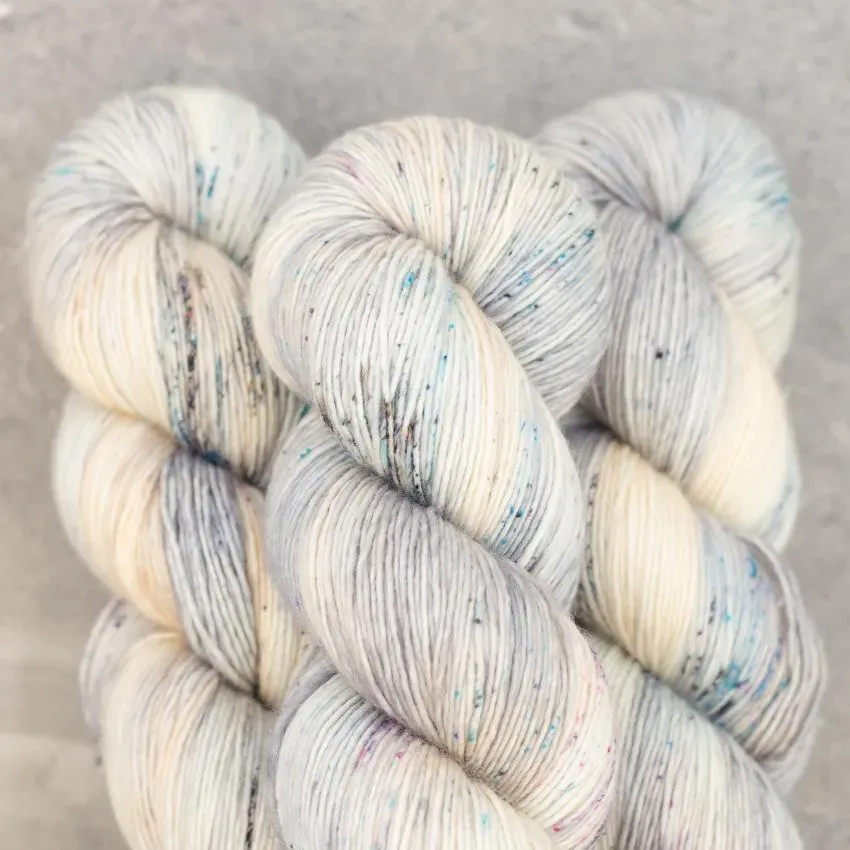 Madelinetosh Pashmina Killing Me Softly Wolle 329 m