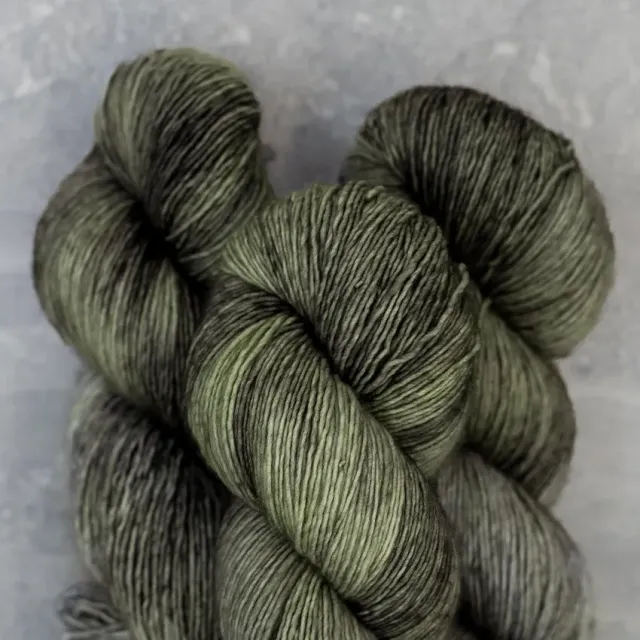 Madelinetosh ASAP Grey Garden Wolle Super Bulky 82m