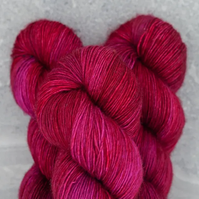 Madelinetosh Tosh Merino Light Garn Fatal Attraction Fingering