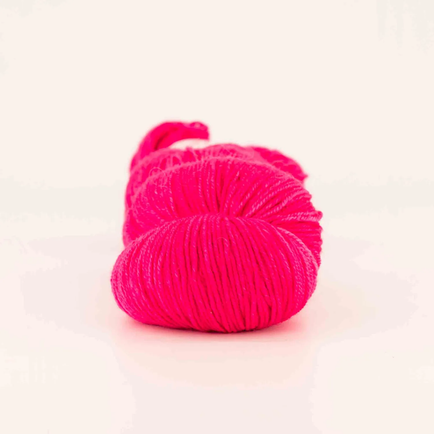 Cowgirlblues Proper Sock Hot Pink Sockengarn pink