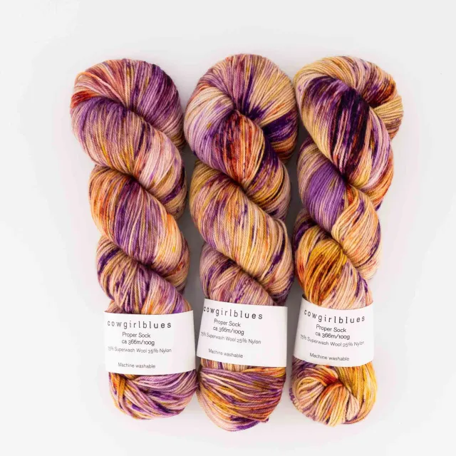 Cowgirlblues Proper Sock Natural Woman Sockenwolle handgefärbt